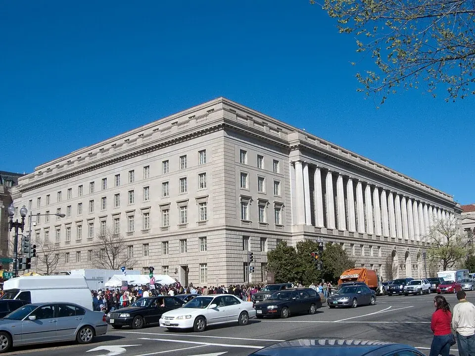 The IRS headquarters building at a Washington street intersection